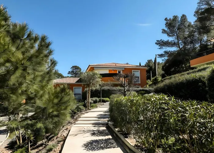 Bleu-esterel, 50m De La Plage, 4 Personnes Saint-Raphaël